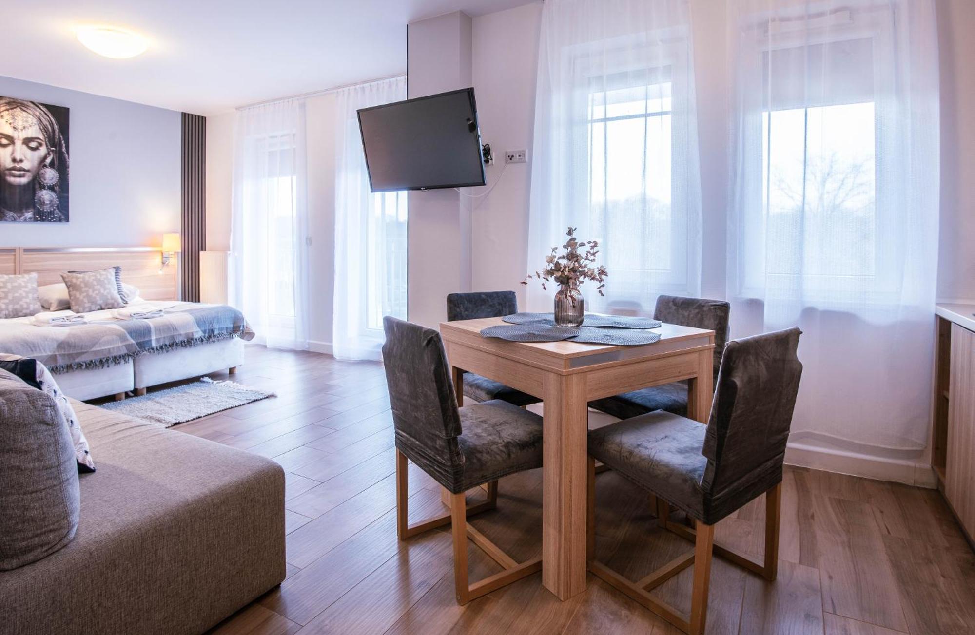 Apartamenty Na Wyspie - Aquamarina - Parking 슈비노우이스쳬 외부 사진